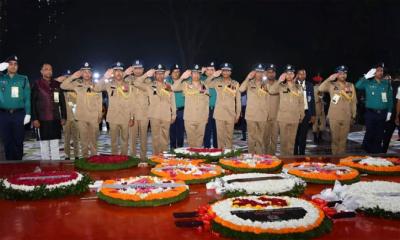 ভাষা শহীদদের প্রতি আইজিপির শ্রদ্ধা 